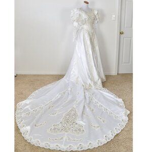 Vintage 80s 90s Wedding Gown Dress Royal Train - 0/2